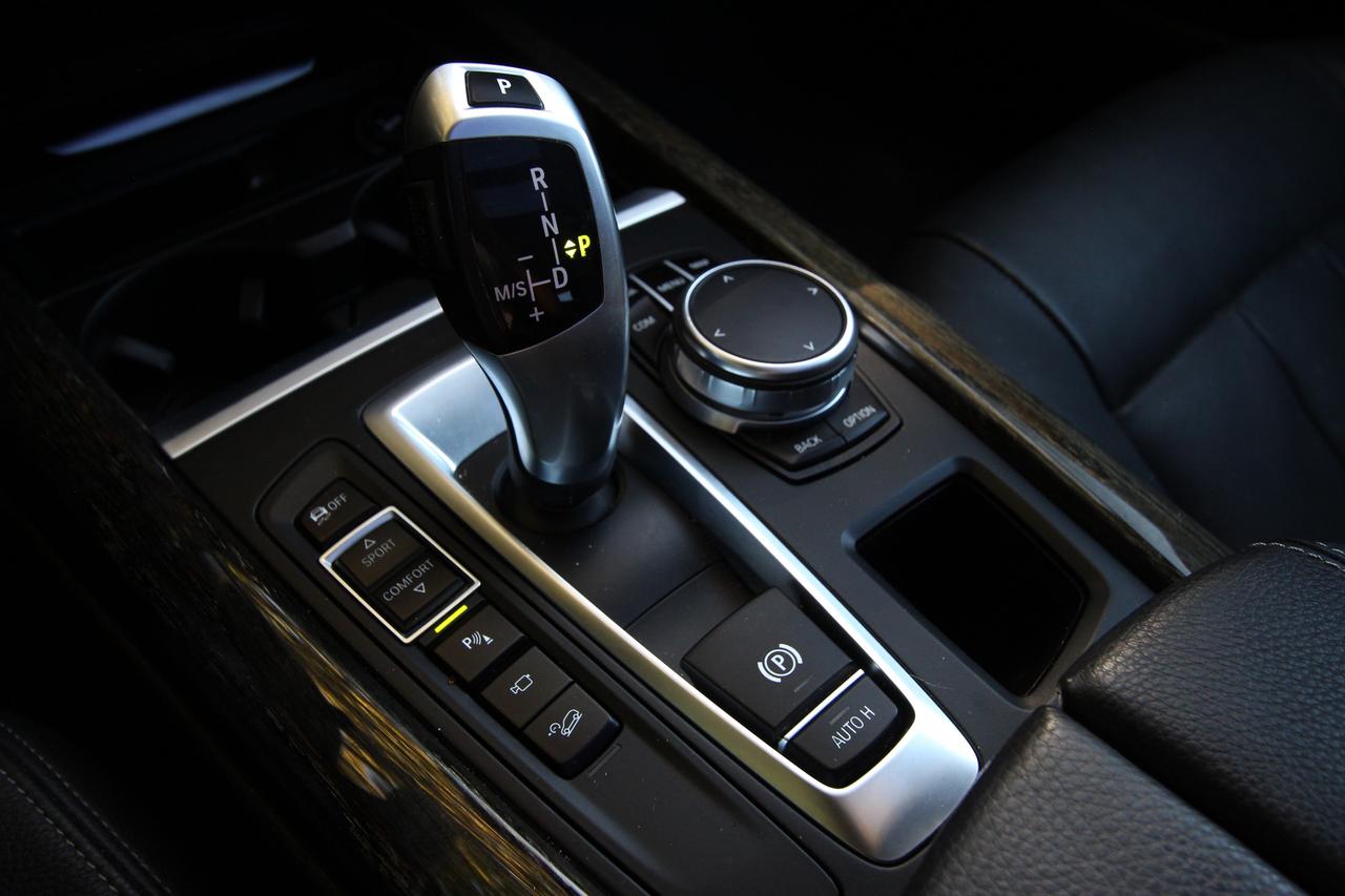 2018 BMW X5 xDrive35i - ACCIDENT FREE/ DEALER SERVICED/  HUD/ Photo