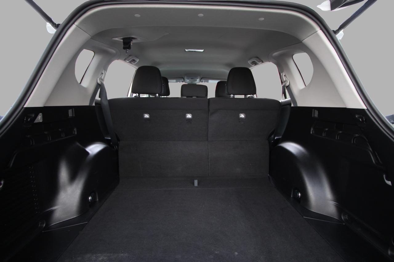 2018 Toyota RAV4 LE - CLEAN CARFAX ACCIDENT FREE Photo