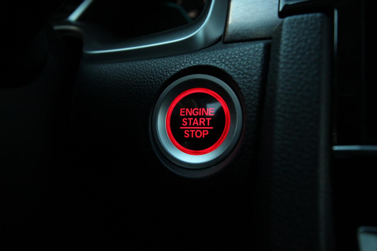 2017 Honda Civic Touring -LEATHER TRIM SEATS/ PUSH TO START Photo