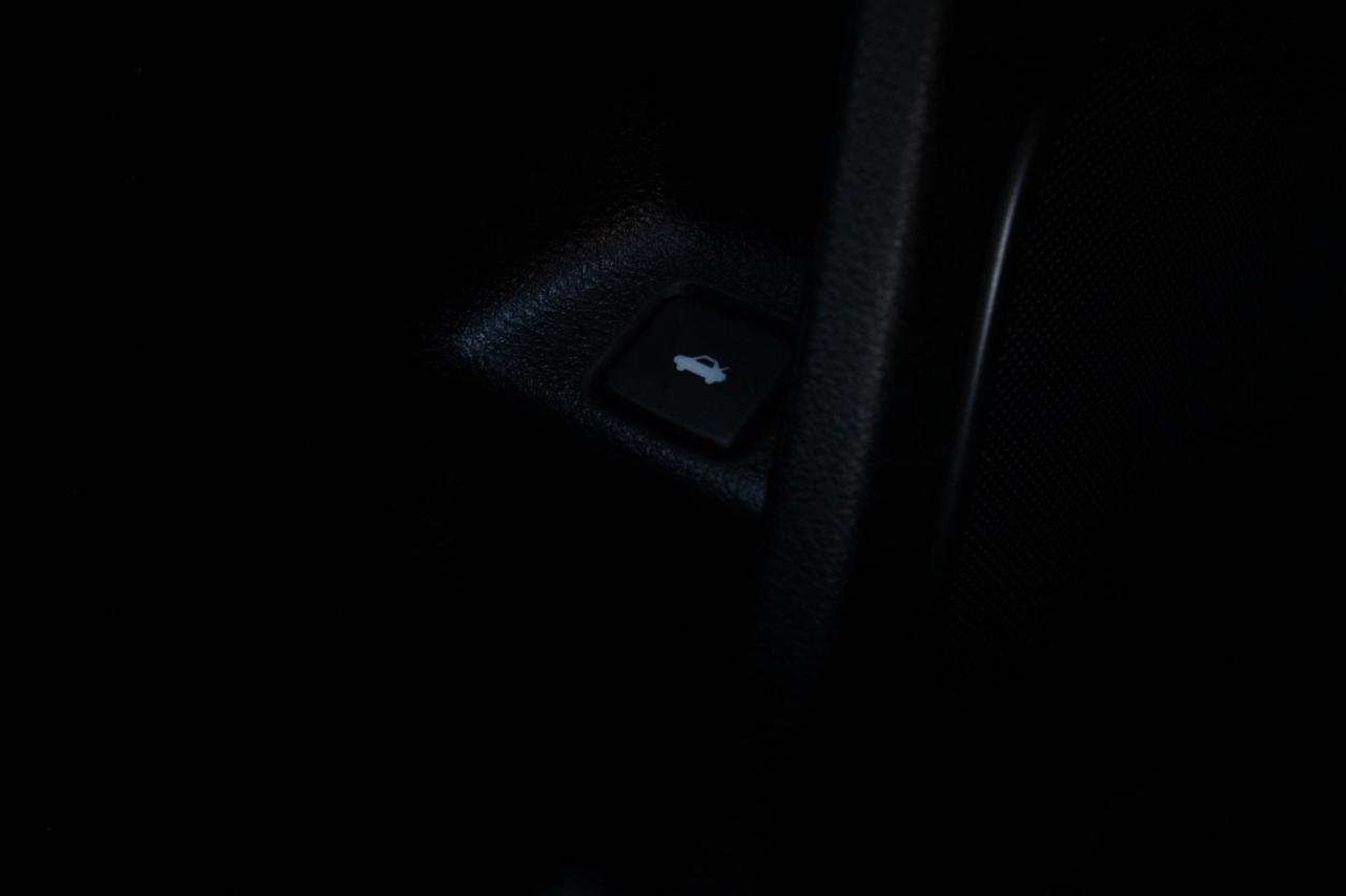 2017 Honda Civic Touring -LEATHER TRIM SEATS/ PUSH TO START Photo