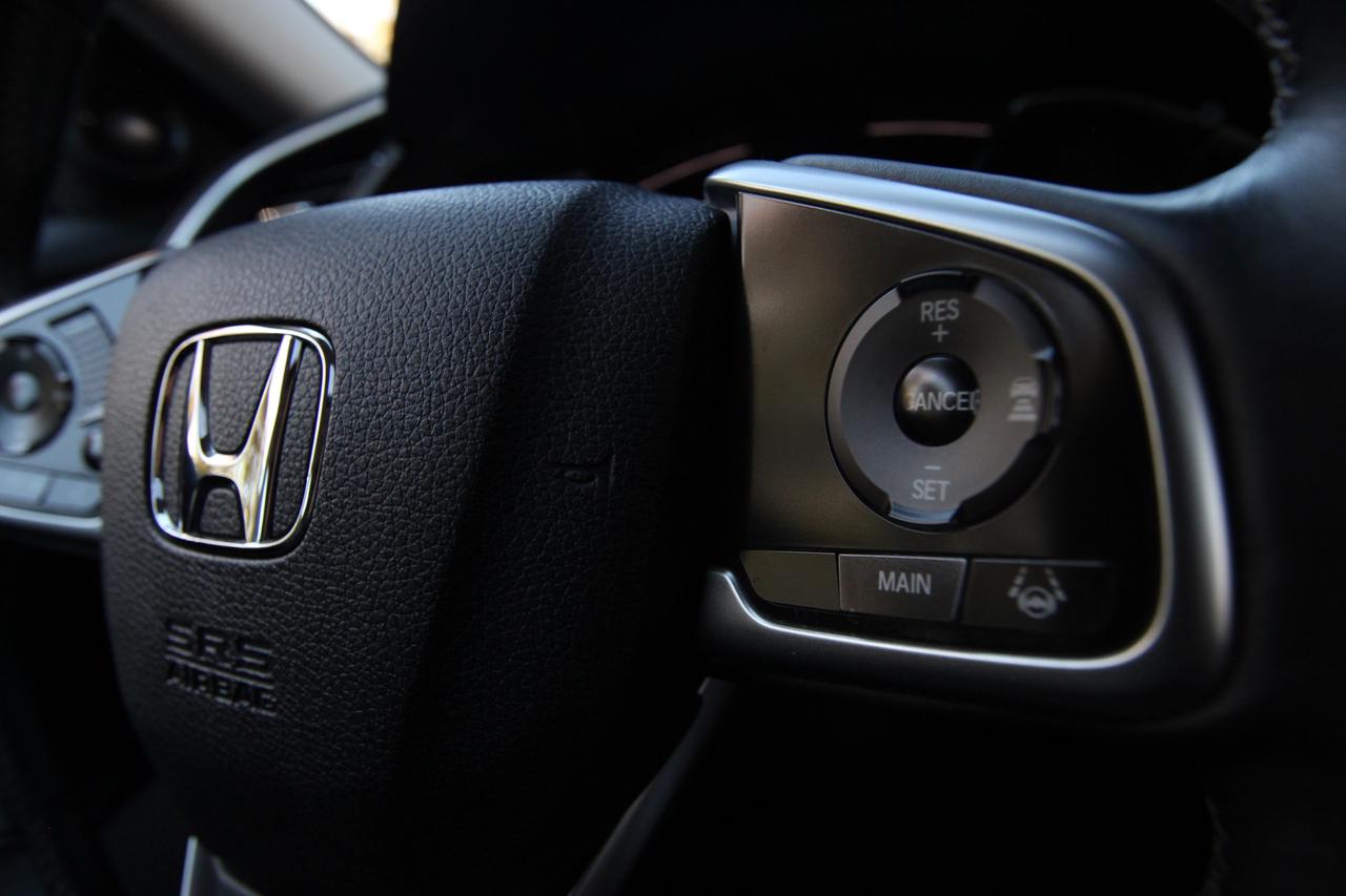 2017 Honda Civic Touring -LEATHER TRIM SEATS/ PUSH TO START Photo