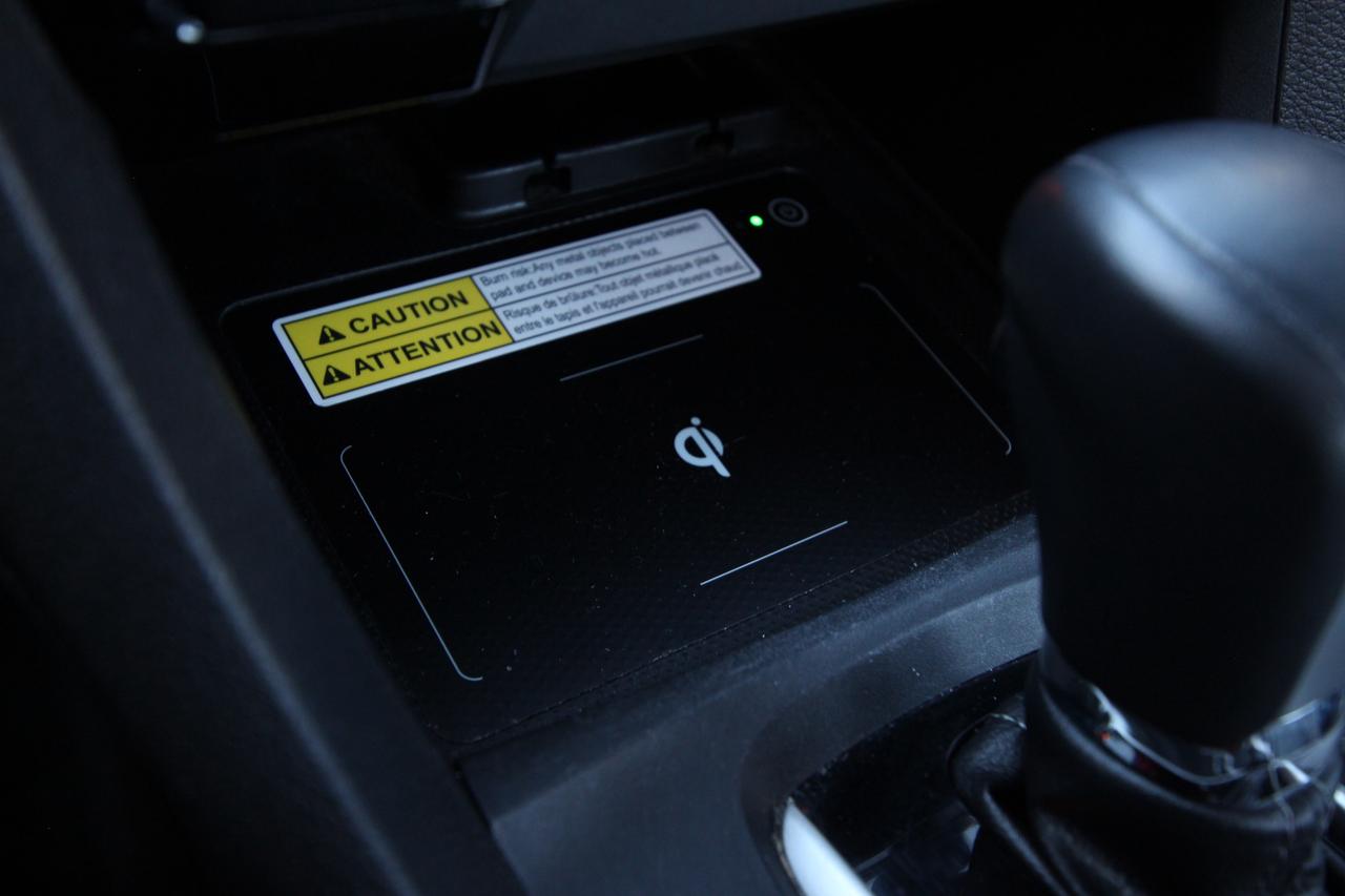 2017 Honda Civic Touring -LEATHER TRIM SEATS/ PUSH TO START Photo