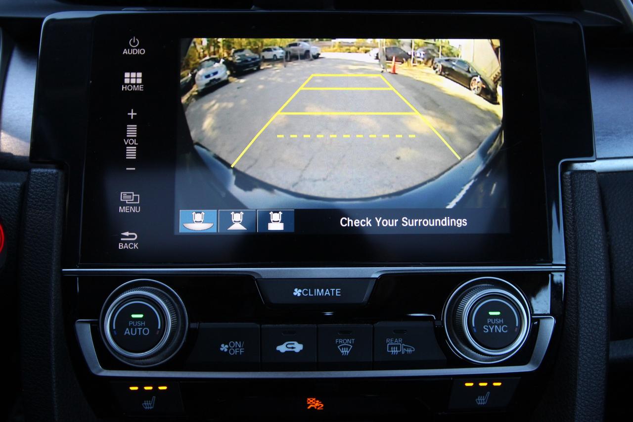 2017 Honda Civic Touring -LEATHER TRIM SEATS/ PUSH TO START Photo