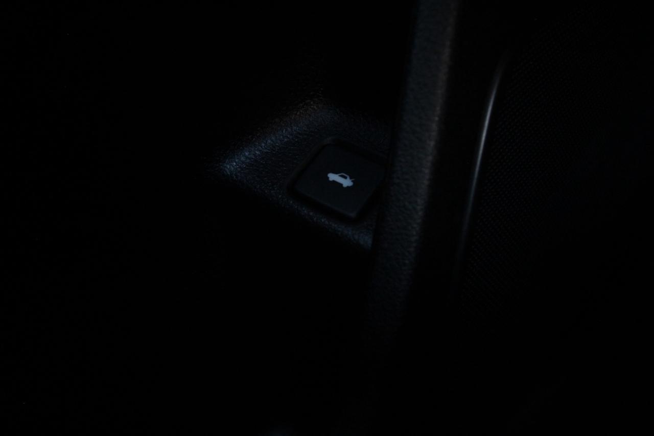 2017 Honda Civic Touring -LEATHER TRIM SEATS/ PUSH TO START Photo
