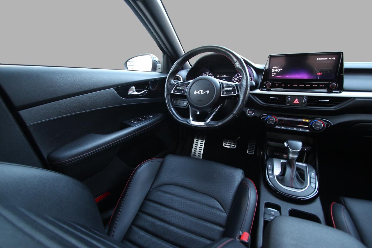 2023 Kia Forte GT LIMITED - WINTER TIRES INCLUDED ACCIDENT FREE Photo