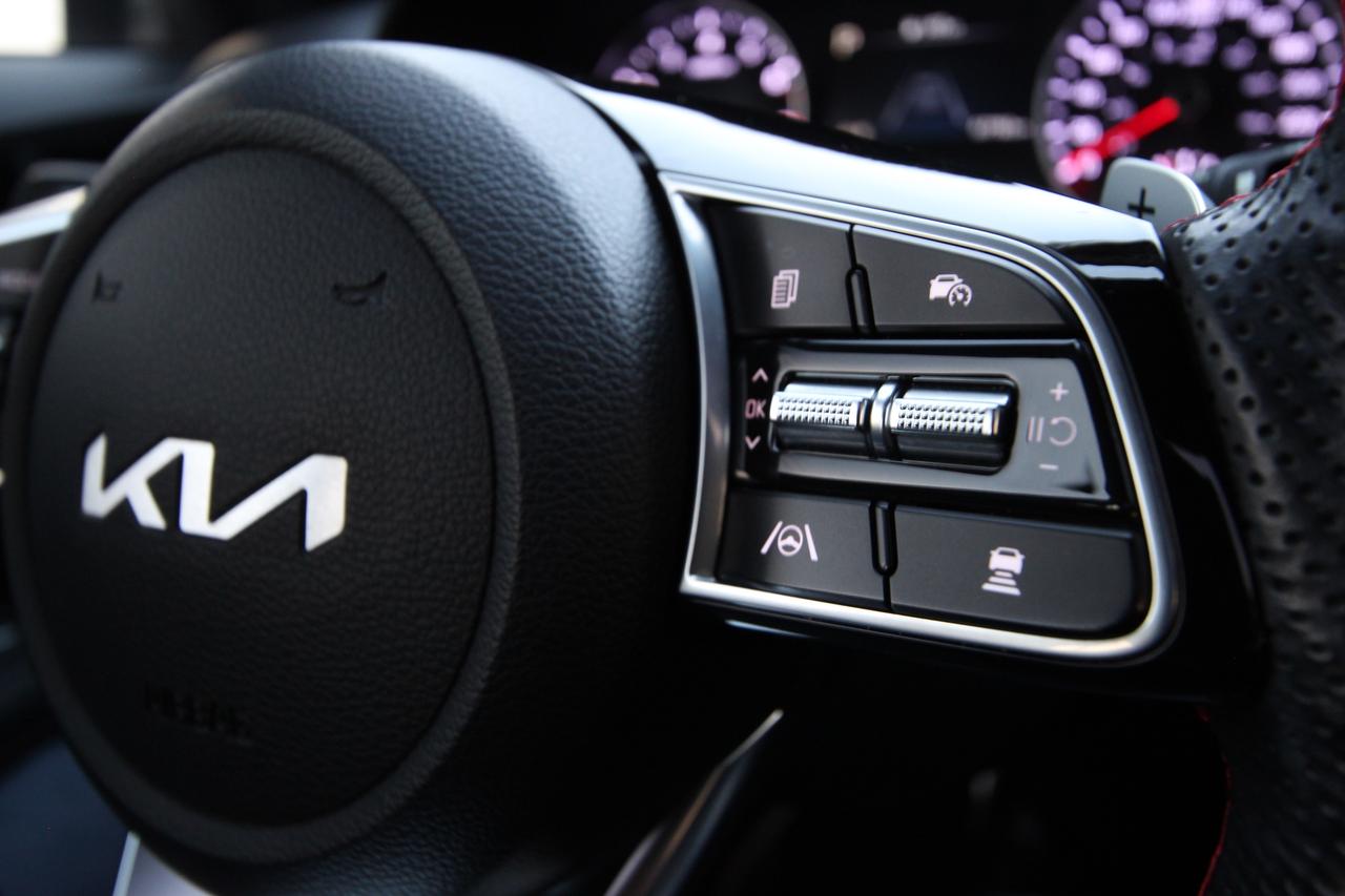 2023 Kia Forte GT LIMITED - WINTER TIRES INCLUDED ACCIDENT FREE Photo