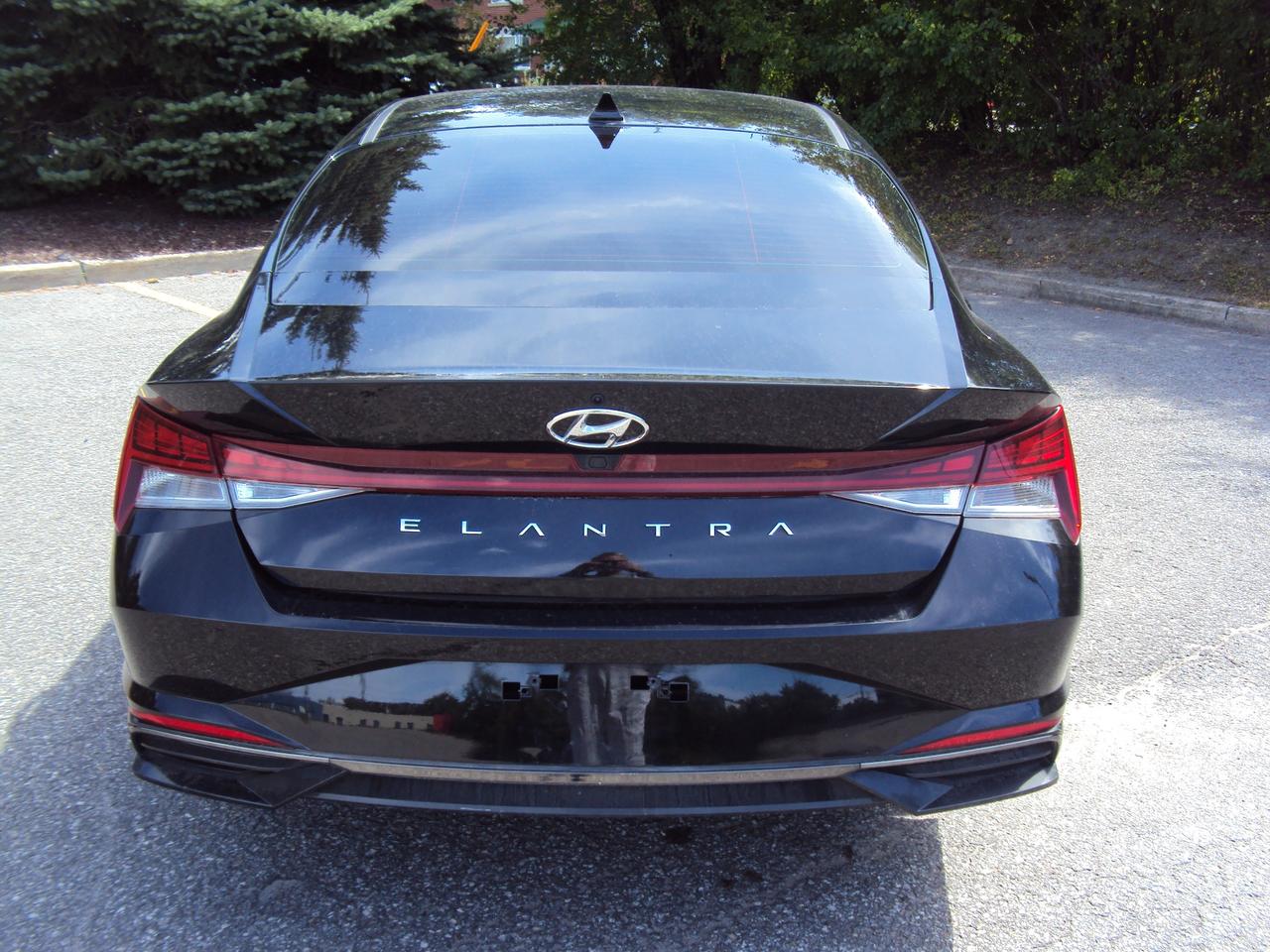 2022 Hyundai Elantra SEL Photo