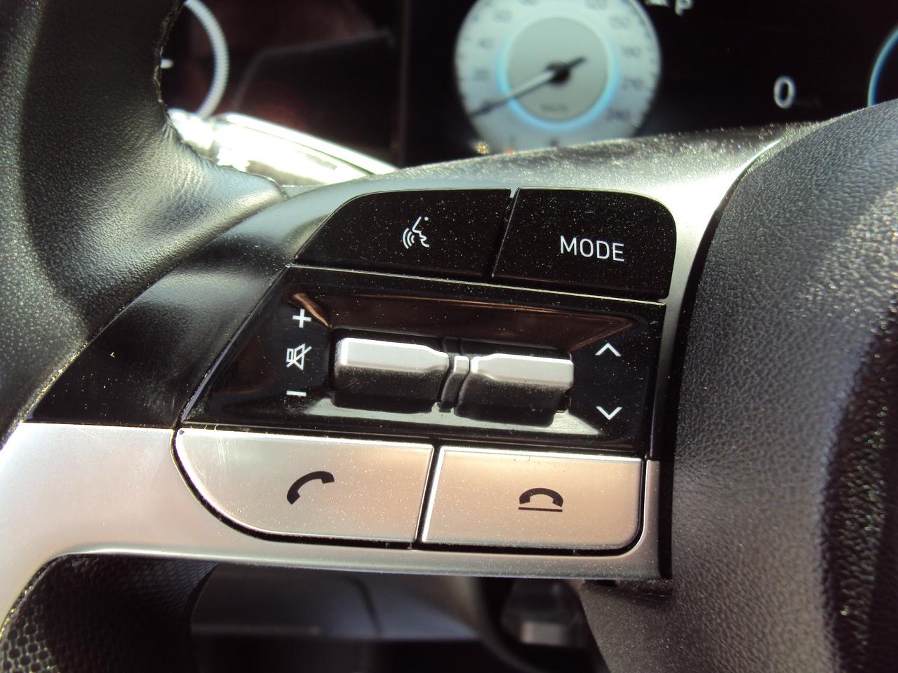 2022 Hyundai Elantra SEL Photo