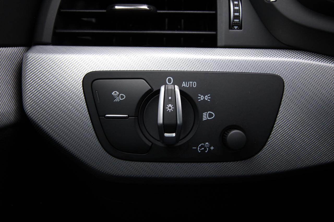 2019 Audi A4 Progressiv - CLEAN CARFAX NO ACCIDENTS Photo