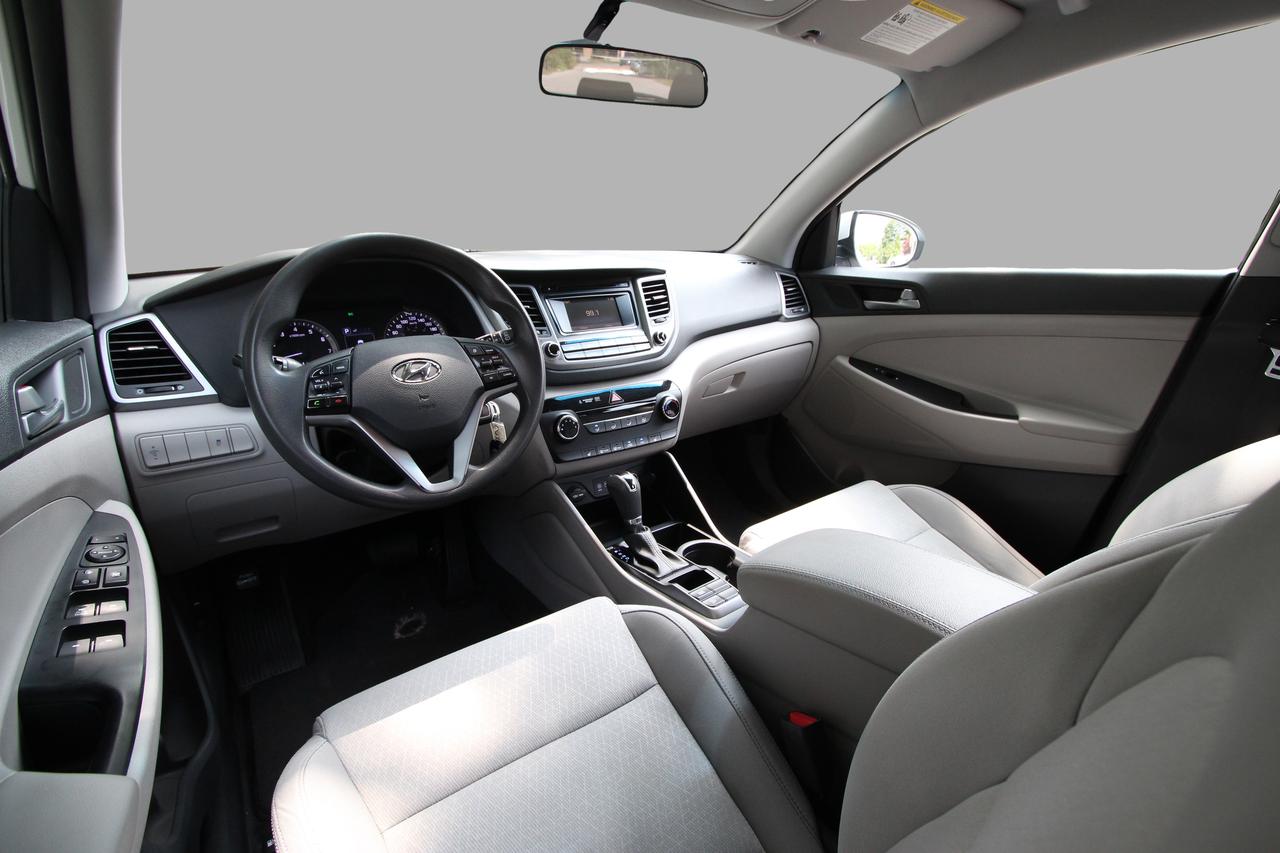 2017 Hyundai Tucson SE Photo3