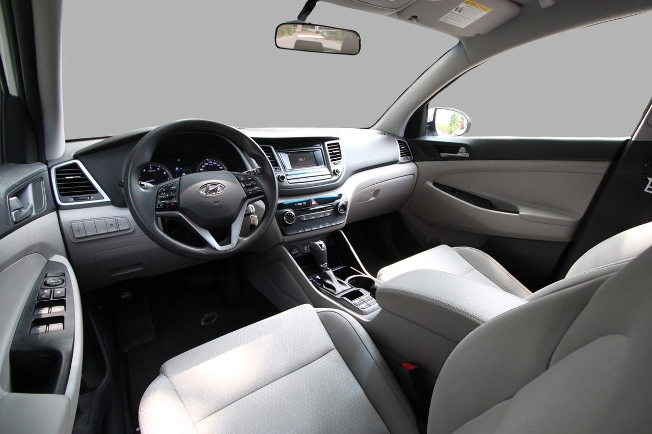 2017 Hyundai Tucson SE Photo