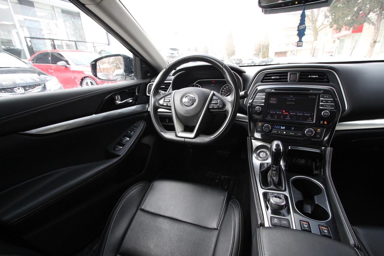 2022 Nissan Maxima SL Photo