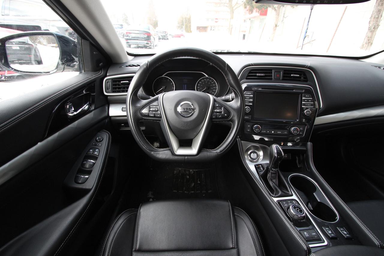 2022 Nissan Maxima SL Photo