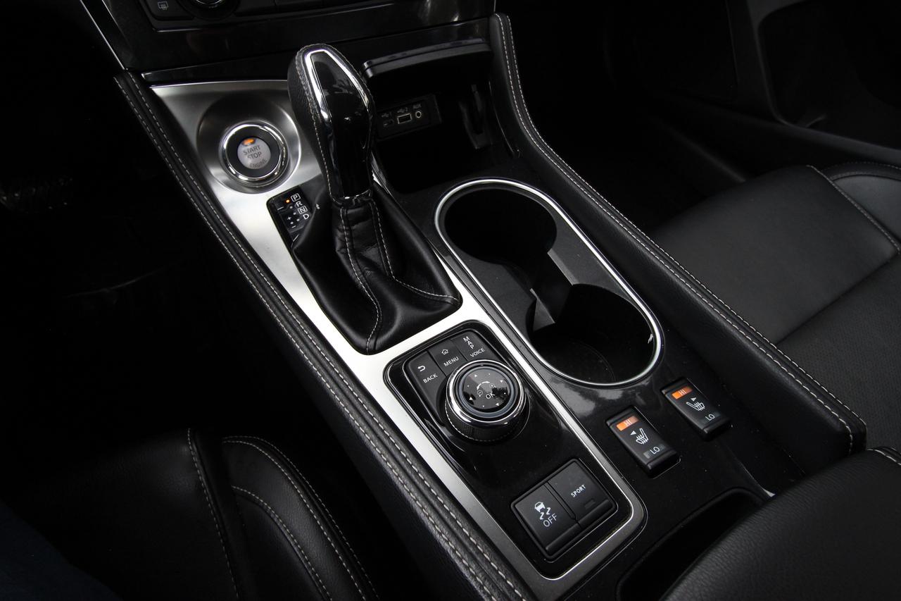 2022 Nissan Maxima SL Photo