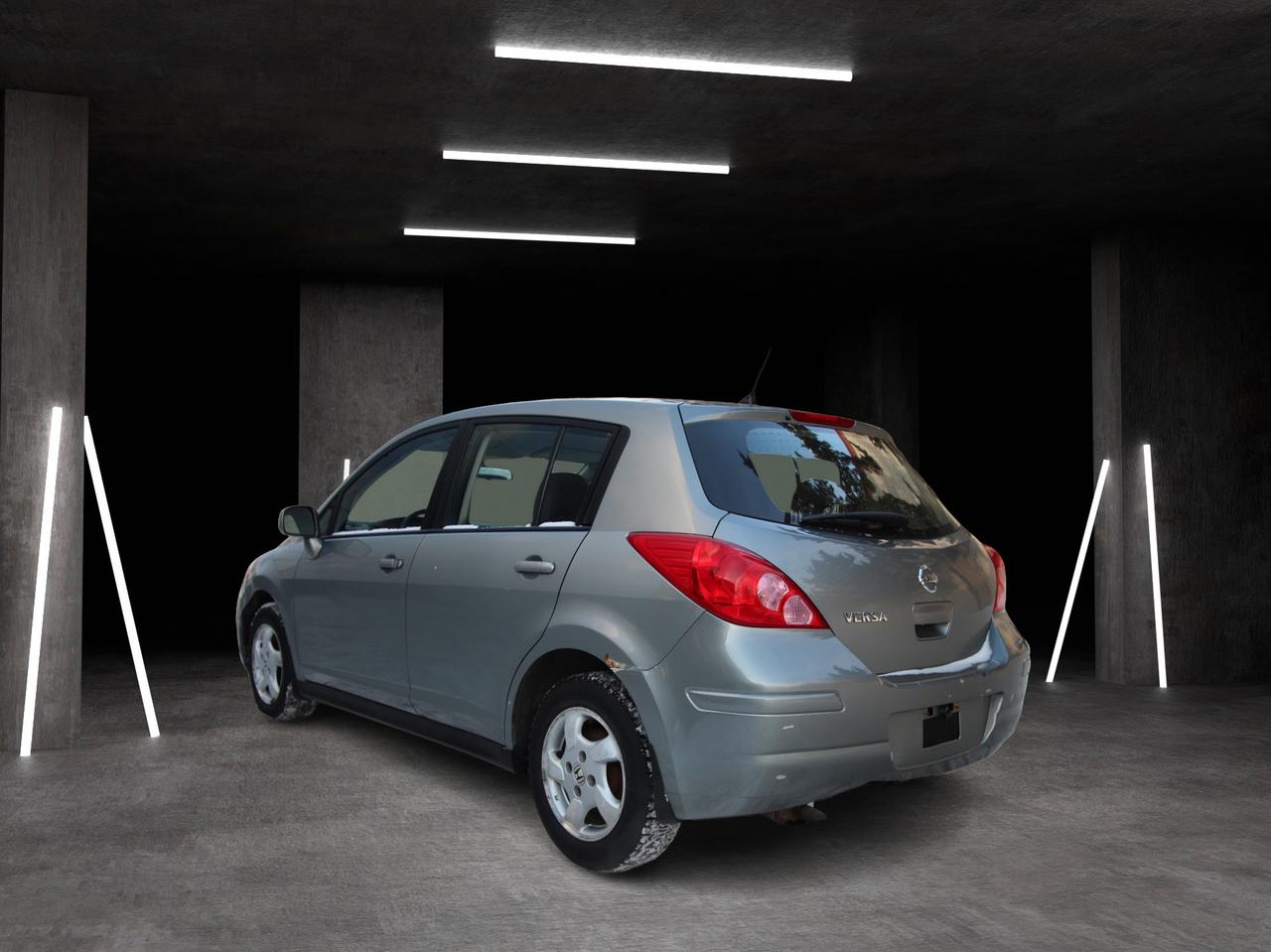 2007 Nissan Versa S Photo