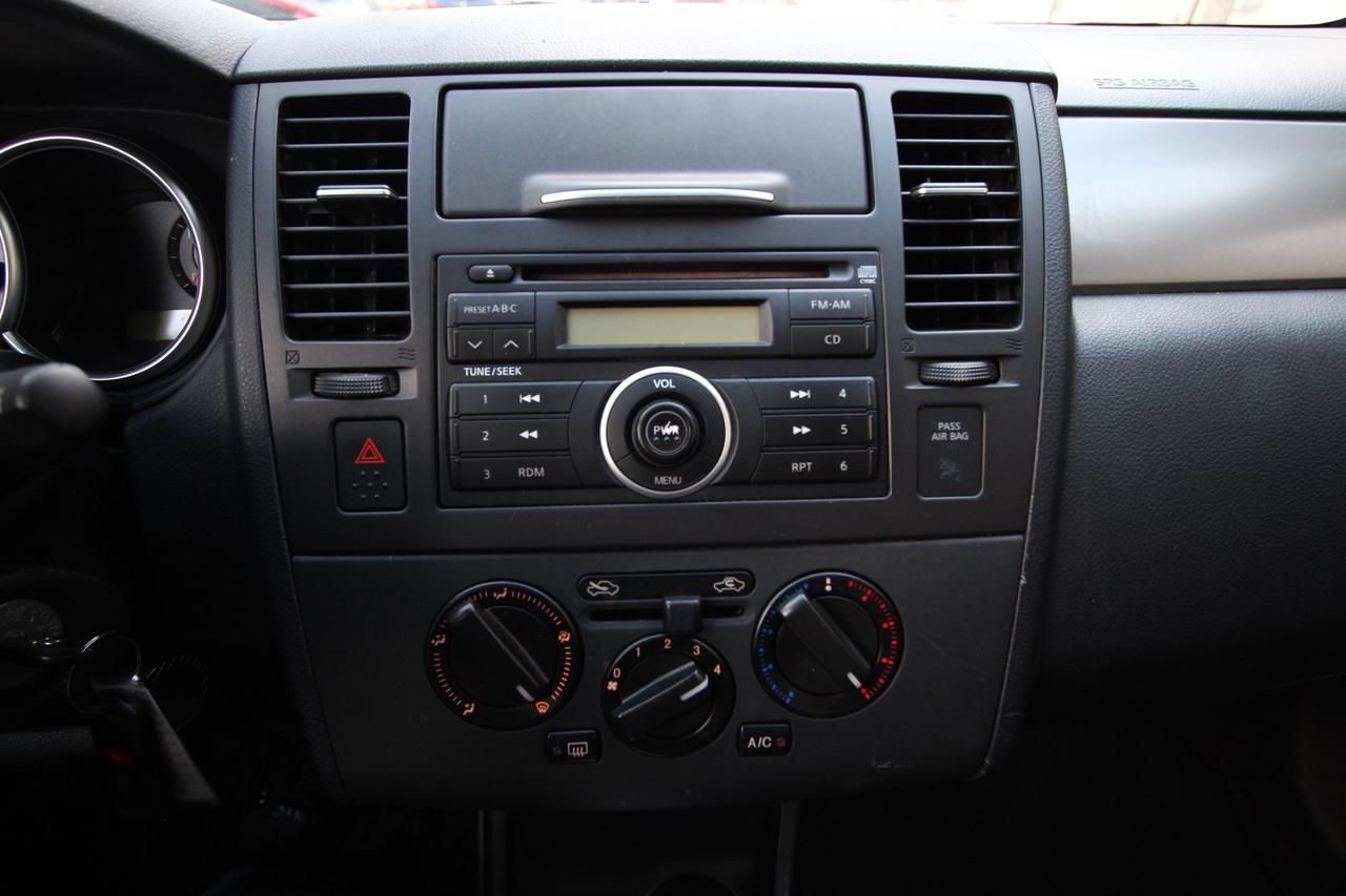 2007 Nissan Versa S Photo