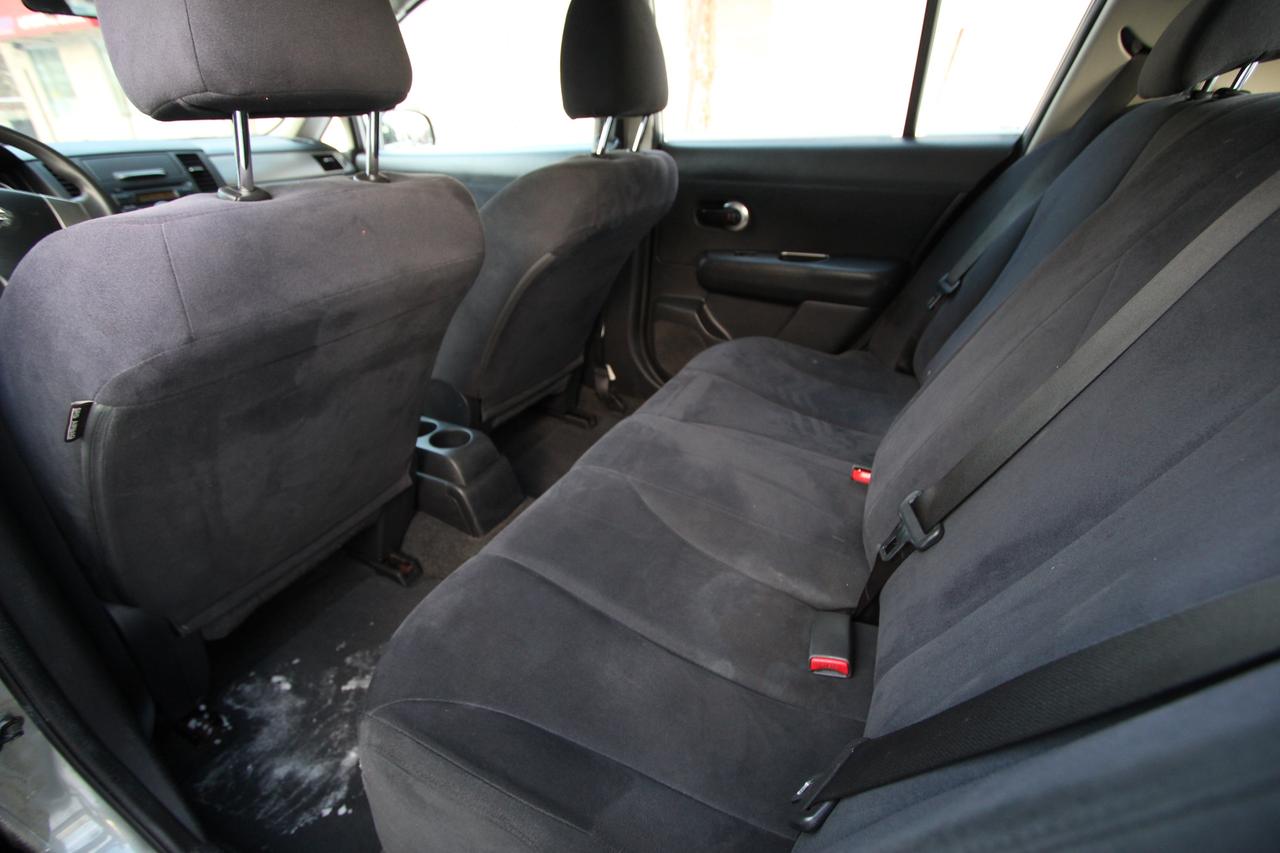 2007 Nissan Versa S Photo