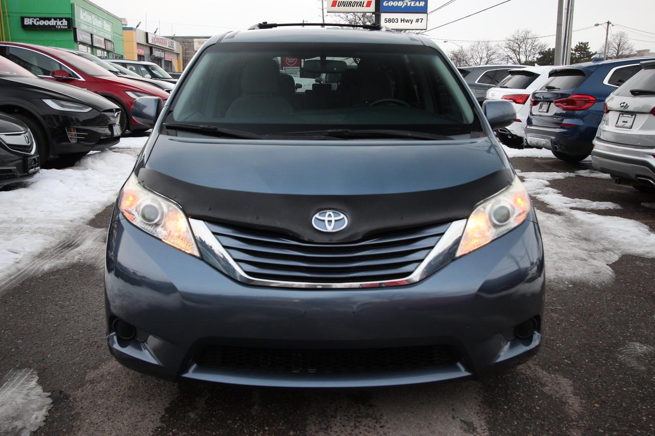 2016 Toyota Sienna LE - CARFAX VERIFIED CLEAN TITLE Photo