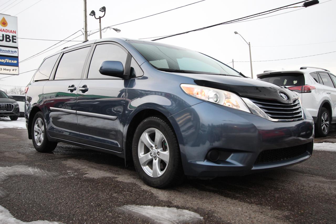 2016 Toyota Sienna LE - CARFAX VERIFIED CLEAN TITLE Photo