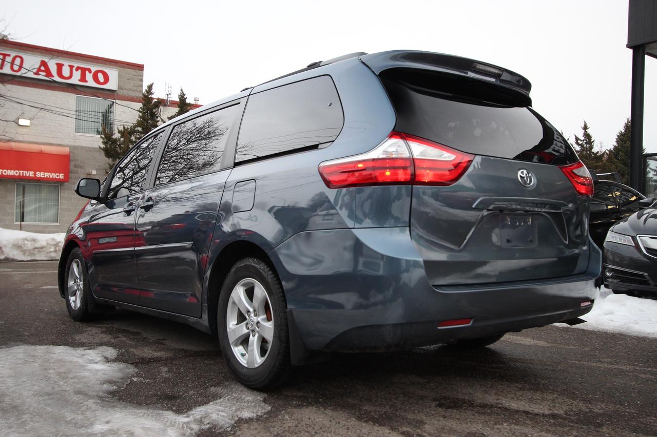 2016 Toyota Sienna LE - CARFAX VERIFIED CLEAN TITLE Photo