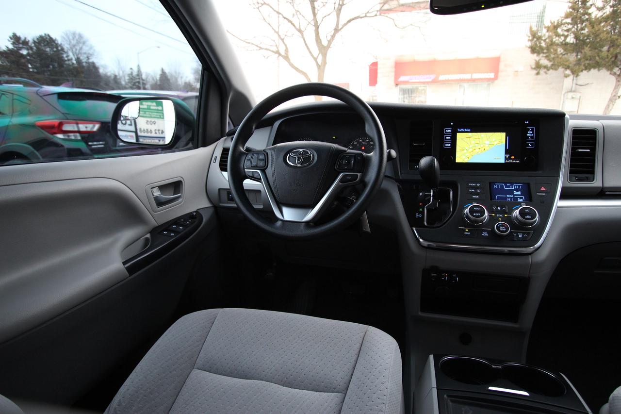 2016 Toyota Sienna LE - CARFAX VERIFIED CLEAN TITLE Photo