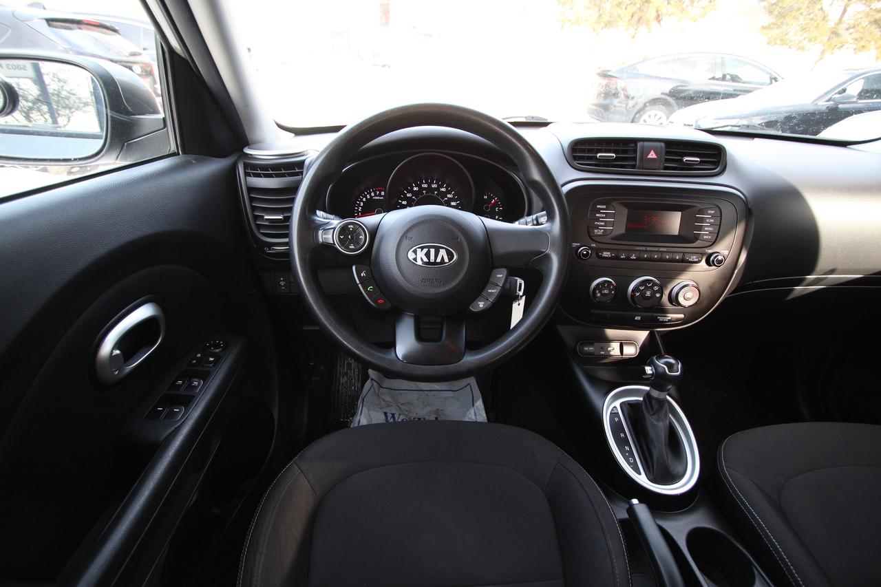 2016 Kia Soul Base- CARFAX VERIFIED CLEAN TITLE Photo