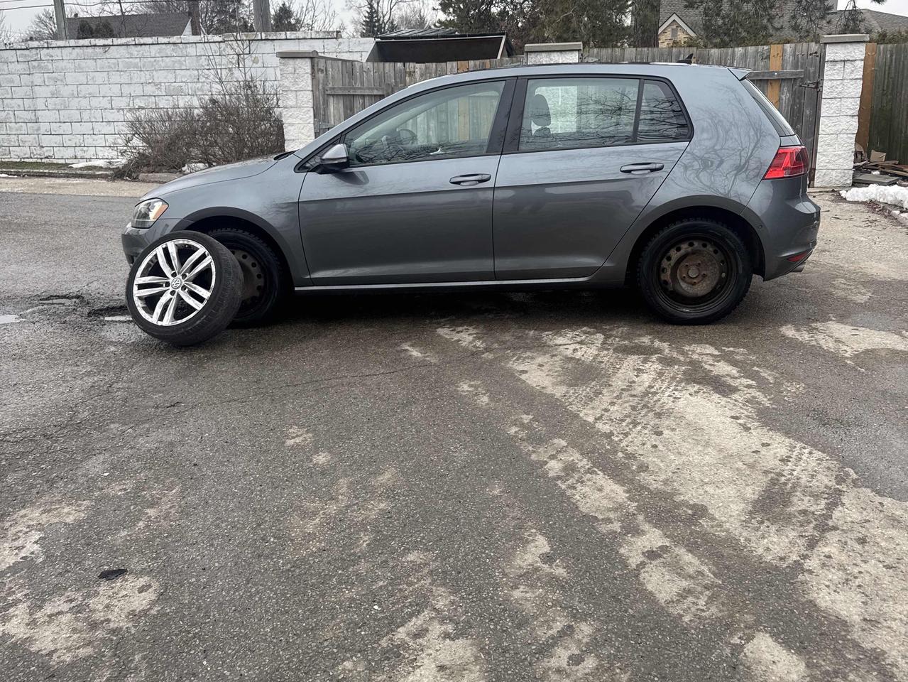 2017 Volkswagen Golf HIGHLINE - CLEAN CARFAX NO ACCIDENT , LEATHER Photo