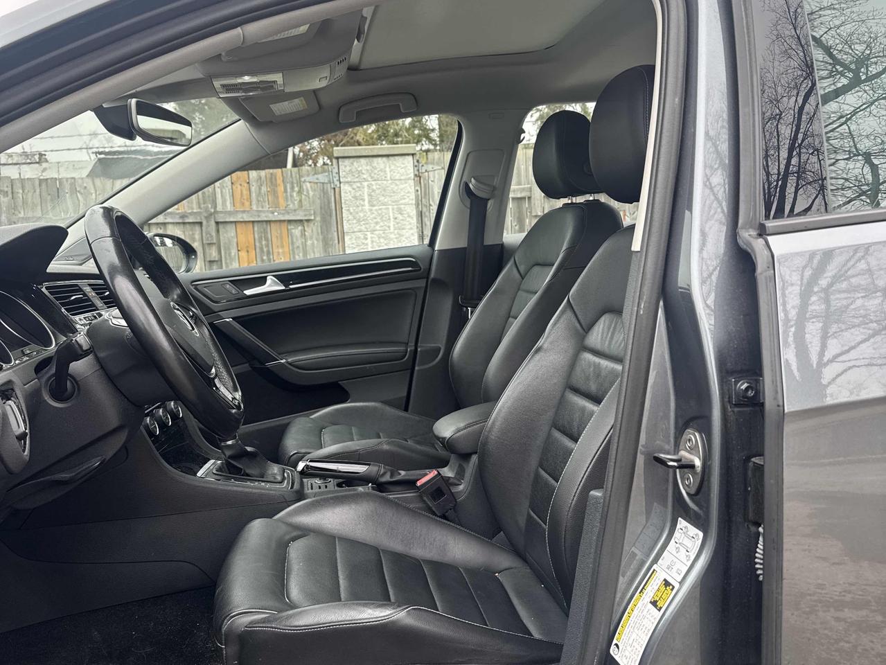 2017 Volkswagen Golf HIGHLINE - CLEAN CARFAX NO ACCIDENT , LEATHER Photo