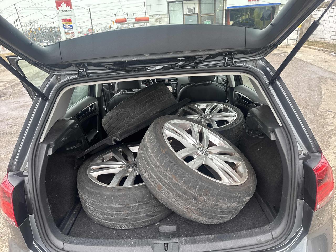 2017 Volkswagen Golf HIGHLINE - CLEAN CARFAX NO ACCIDENT , LEATHER Photo