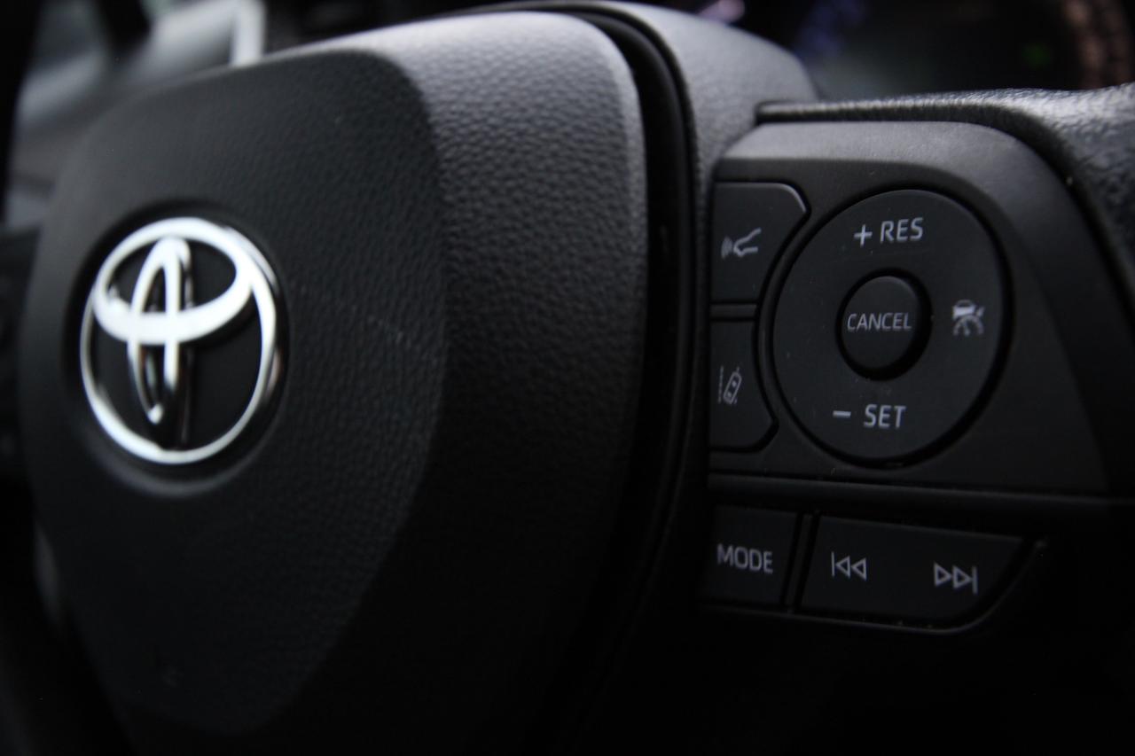 2023 Toyota RAV4 Hybrid LE - ONE OWNER CLEAN CARFAX Photo