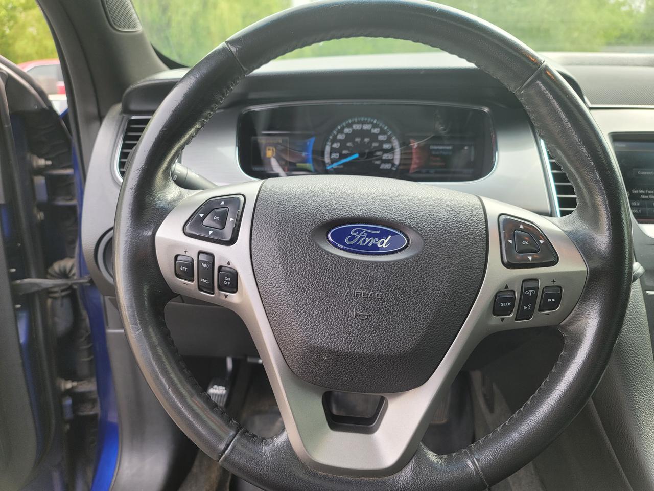 2013 Ford Taurus SEL Photo