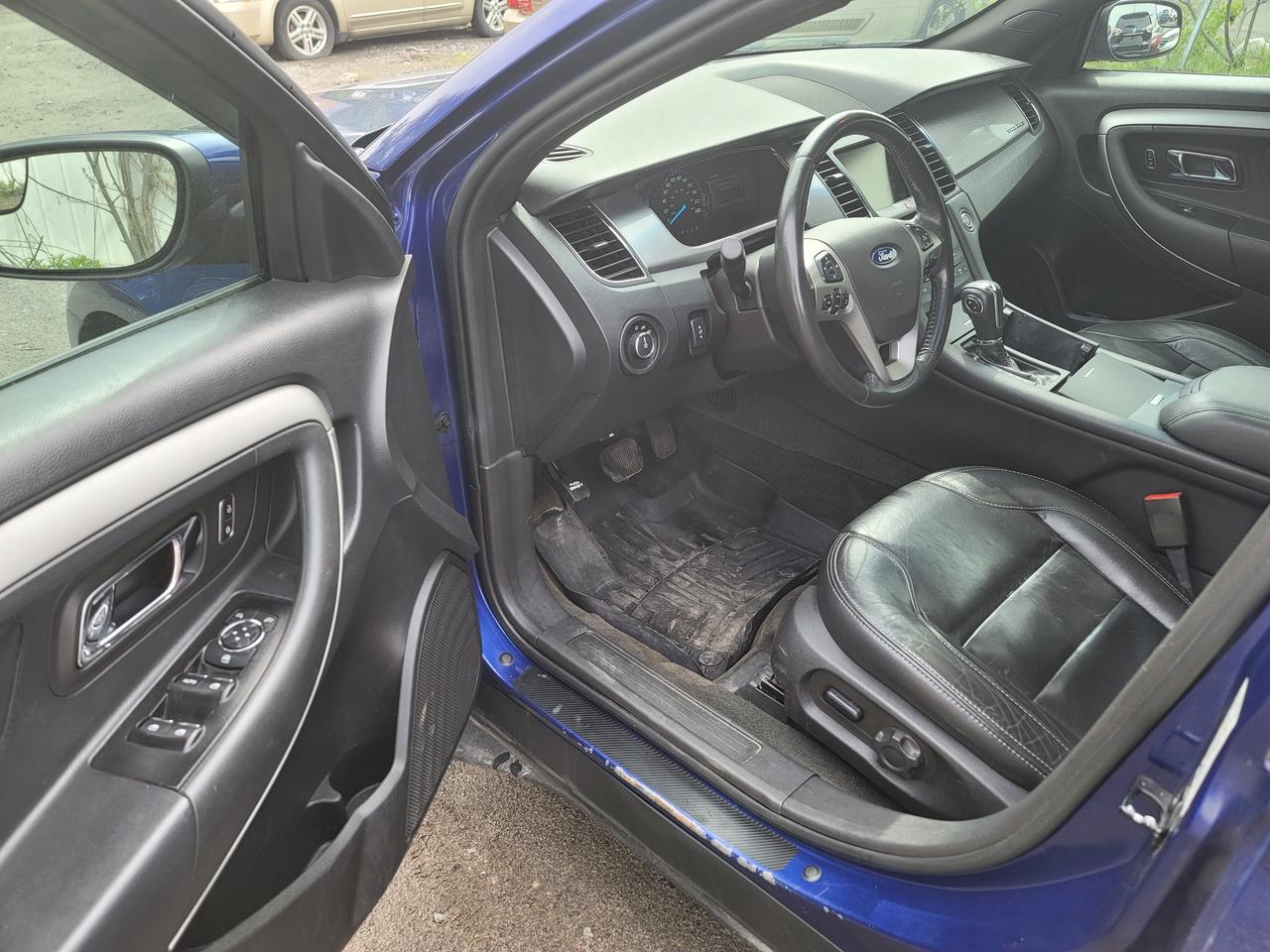 2013 Ford Taurus SEL Photo