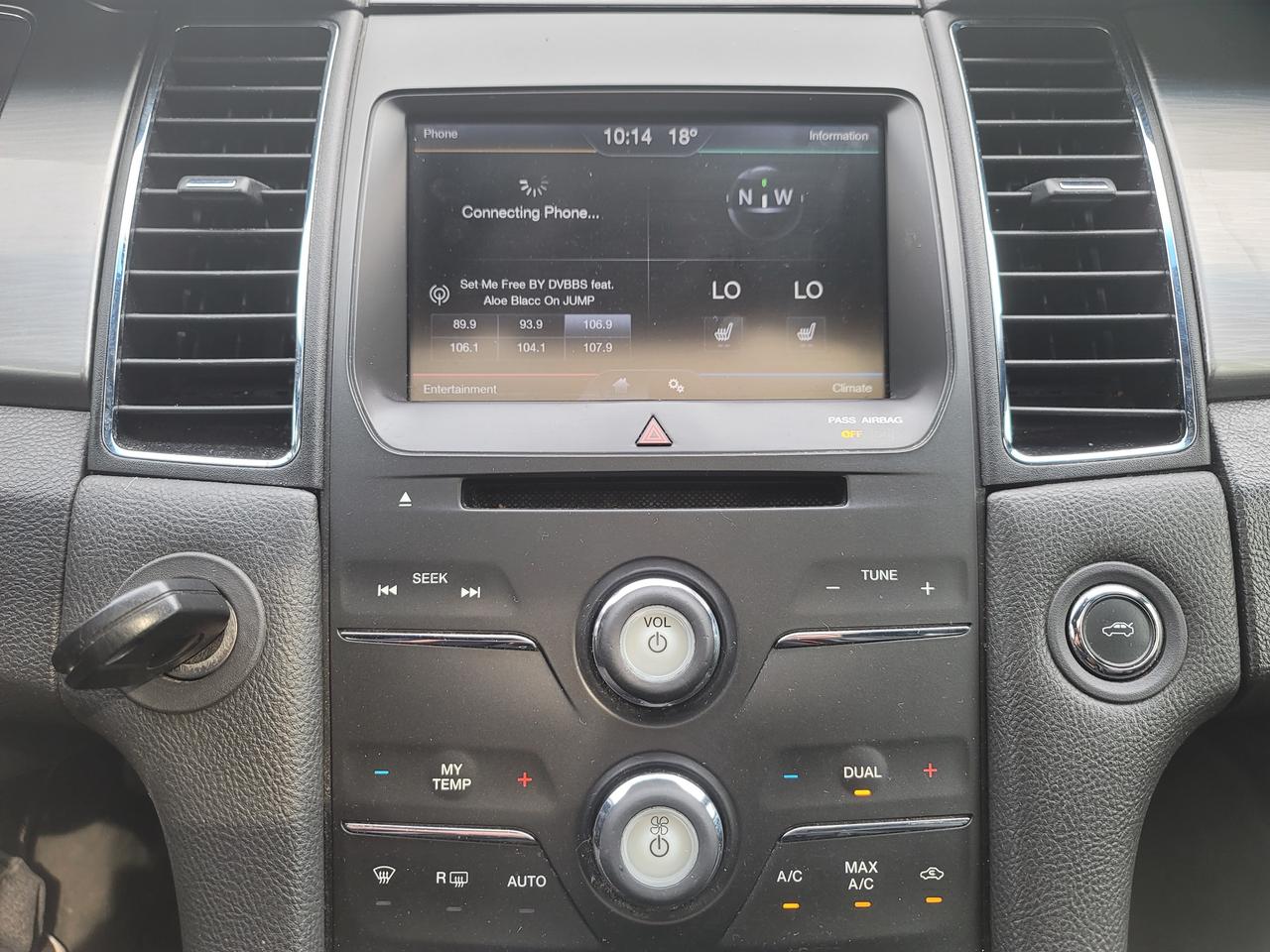 2013 Ford Taurus SEL Photo