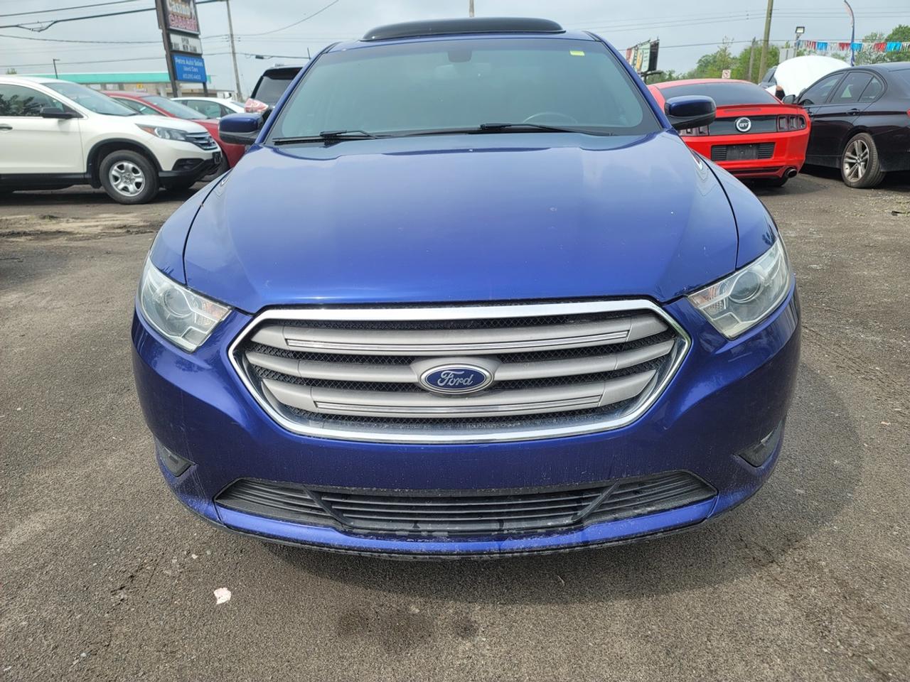 2013 Ford Taurus SEL Photo