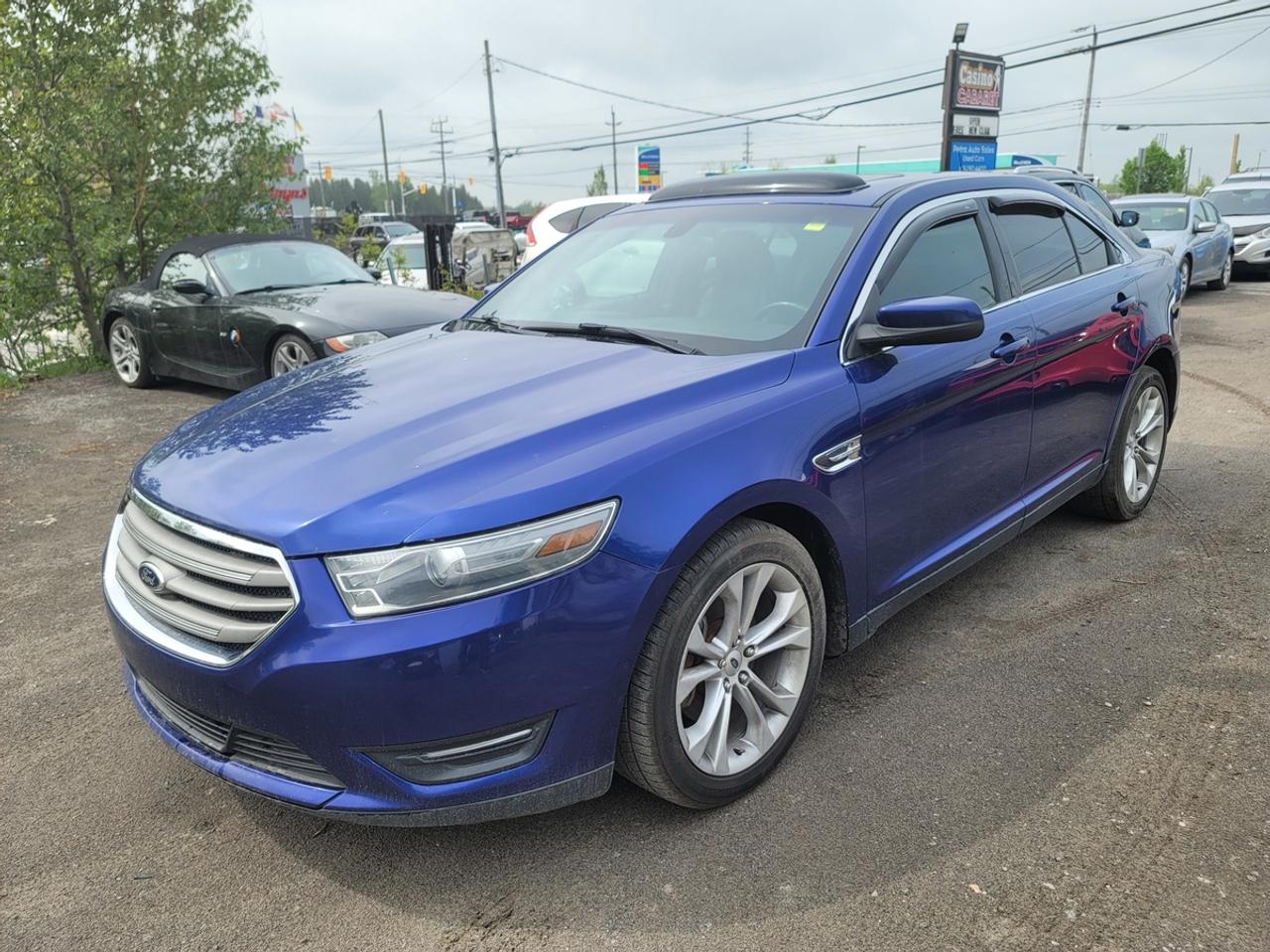 2013 Ford Taurus SEL Photo3