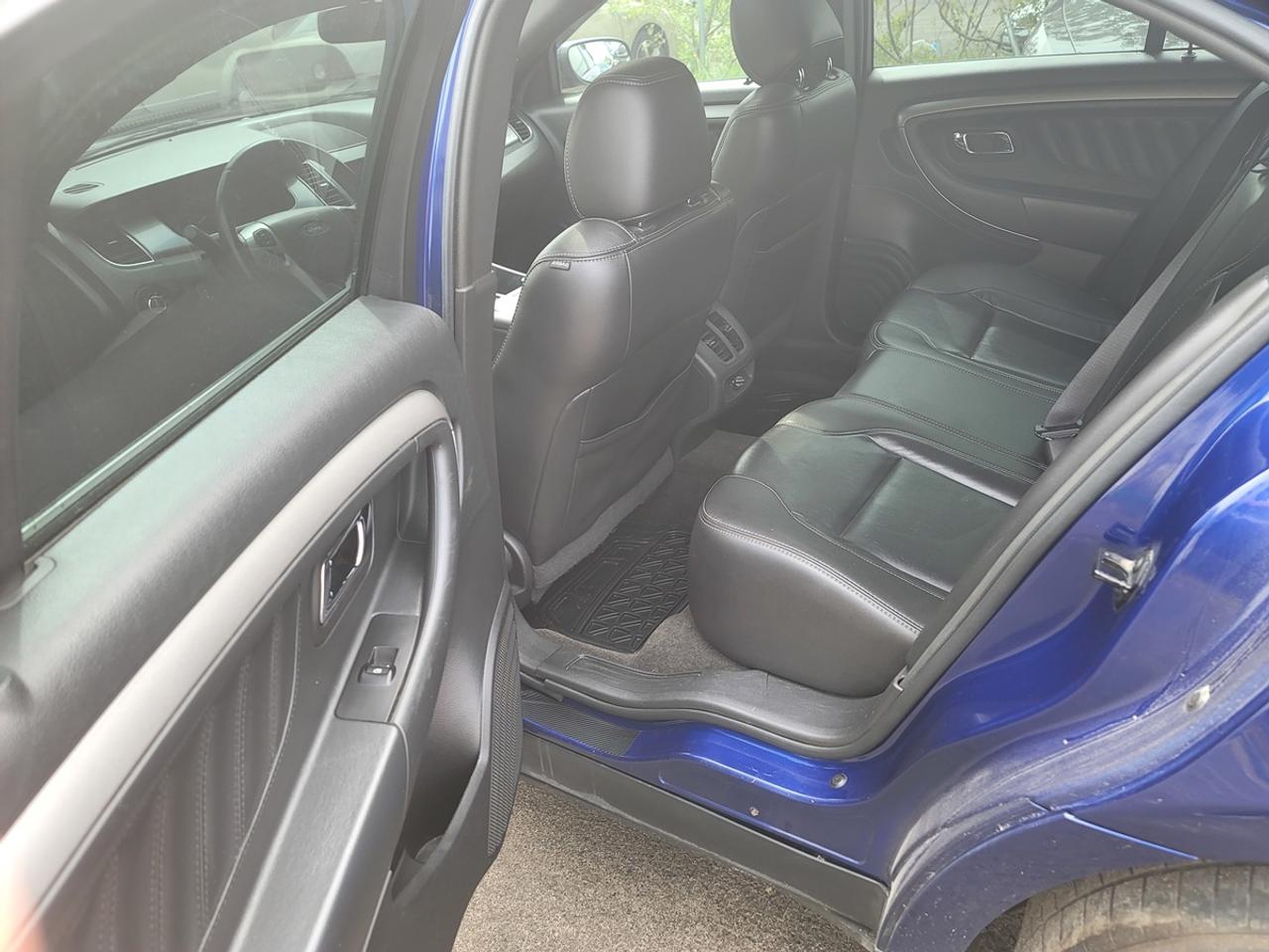 2013 Ford Taurus SEL Photo