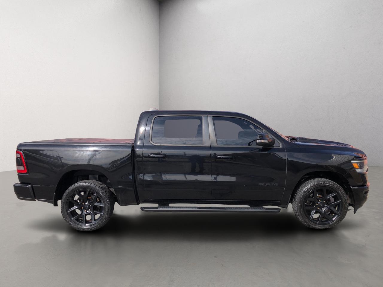 2021 RAM 1500 Sport / B.CAM / S.ROOF / H.SEATS / KEYLESS ENTRY Photo11