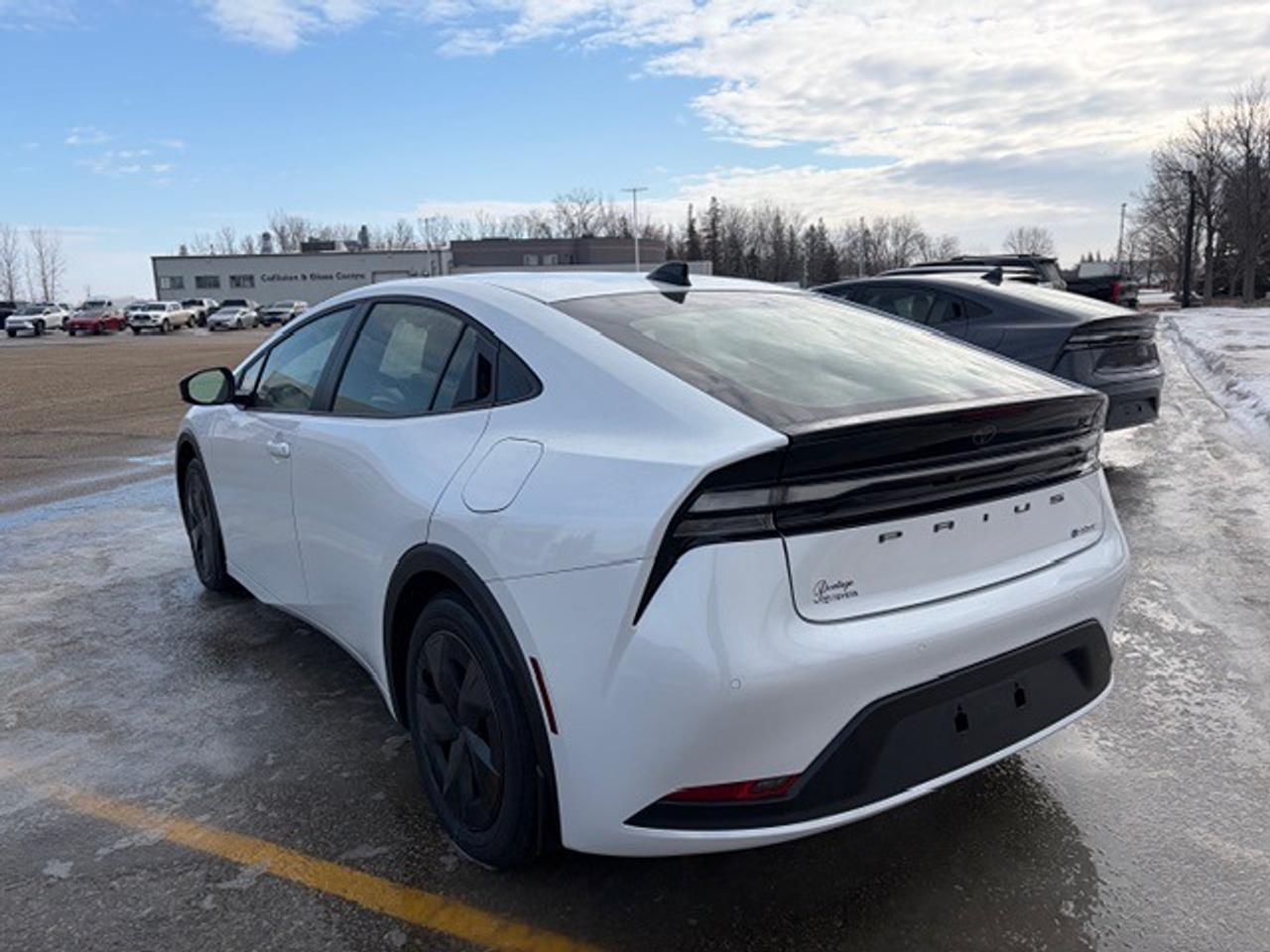 2026 Toyota Prius Plug-In Hybrid SE Photo