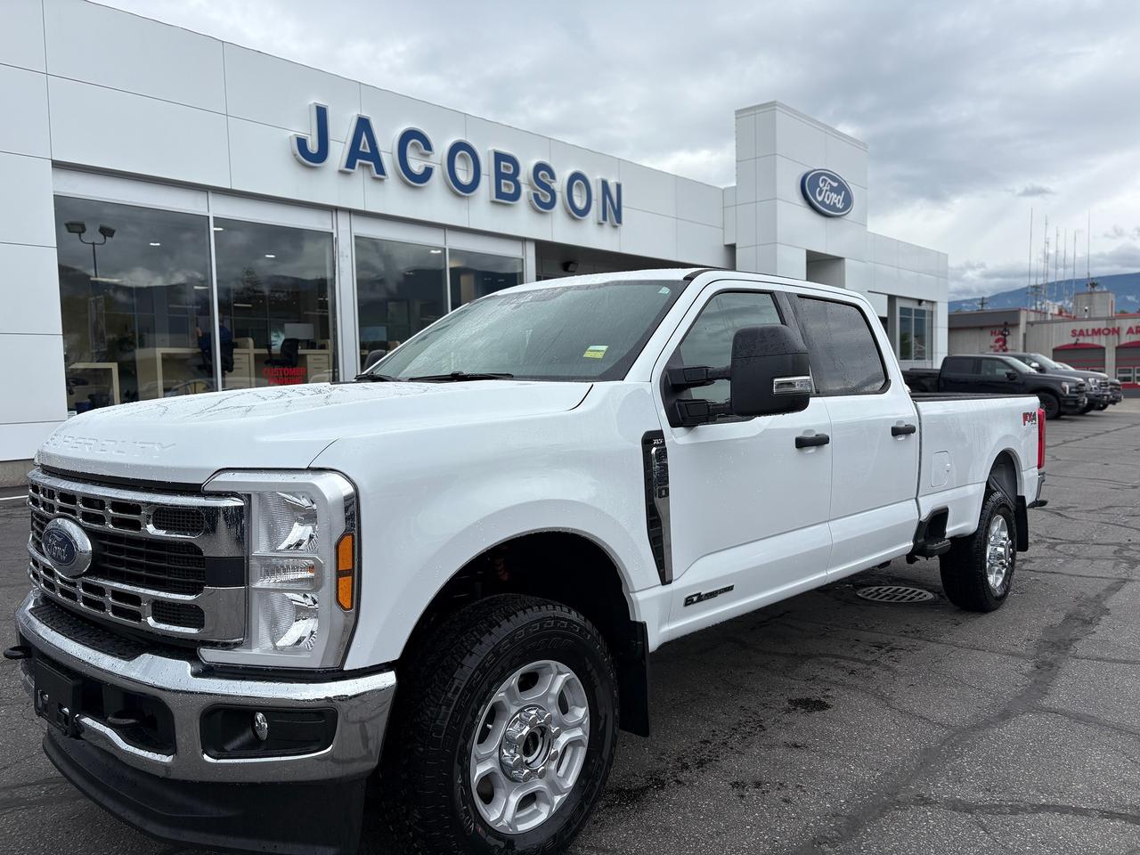 2026 Ford F-350 Super Duty SRW XLT Photo0