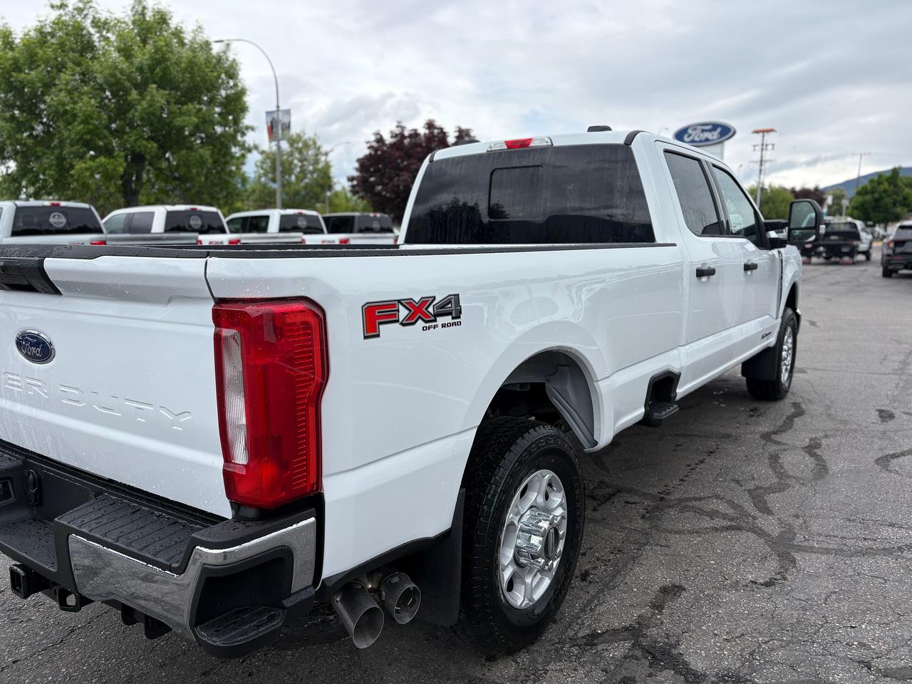 2026 Ford F-350 Super Duty SRW XLT Photo4