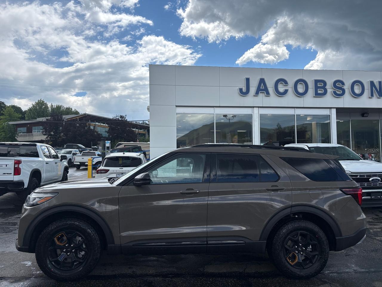 2026 Ford Explorer TREMOR Photo1