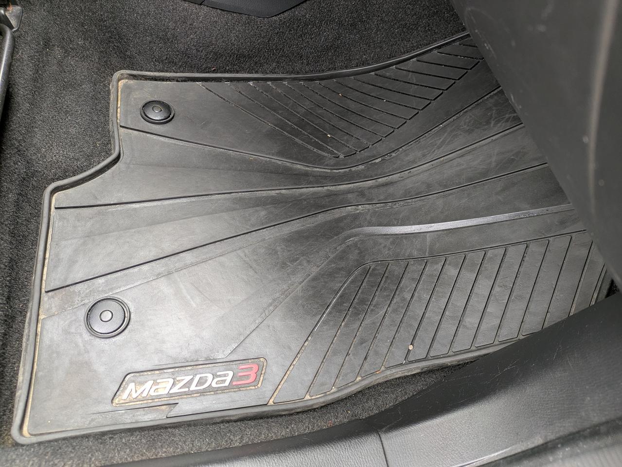 2014 Mazda MAZDA3 4dr HB Sport Auto Photo