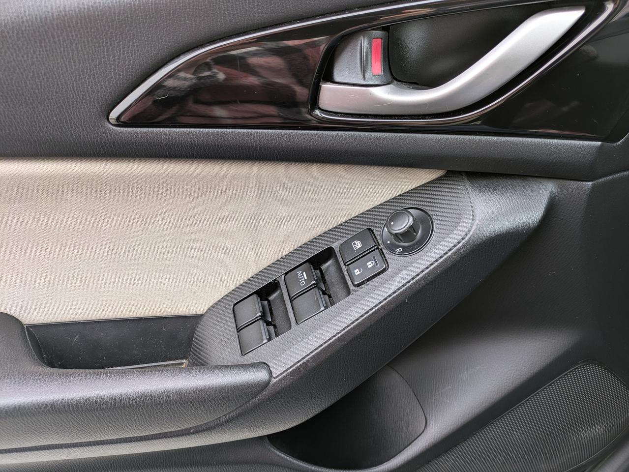 2014 Mazda MAZDA3 4dr HB Sport Auto Photo