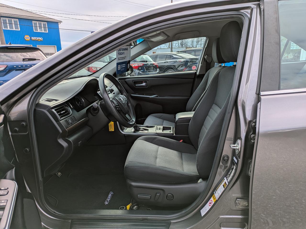 2015 Toyota Camry 4dr Sdn I4 Auto LE Photo