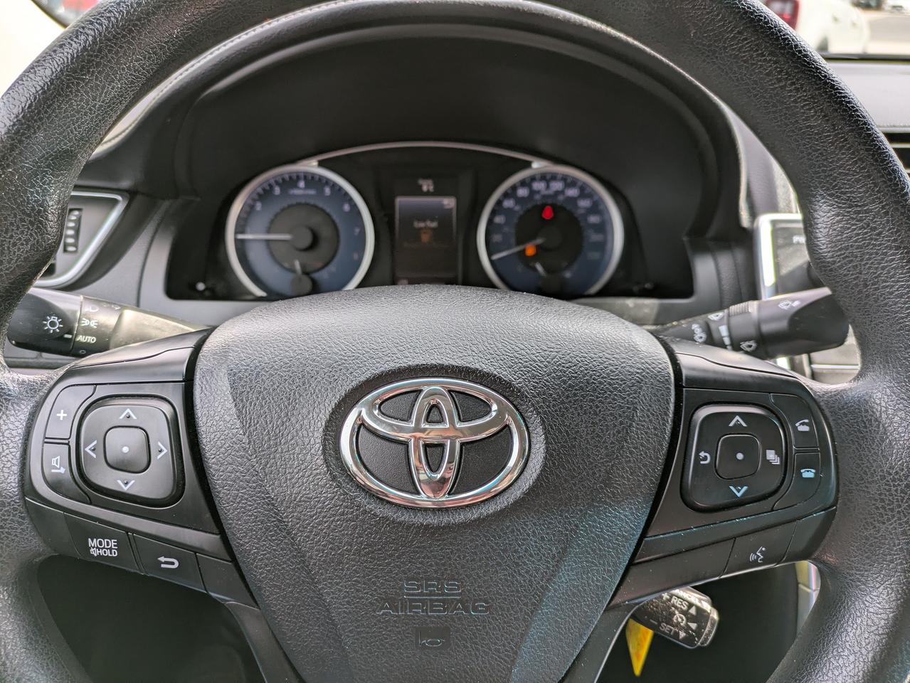 2015 Toyota Camry 4dr Sdn I4 Auto LE Photo