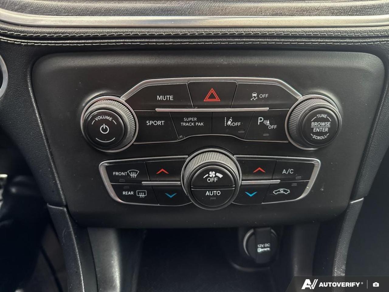 2022 Dodge Charger R/T DAYTONA / NO ACCIDENTS / 5.7L / NAV / ROOF Photo