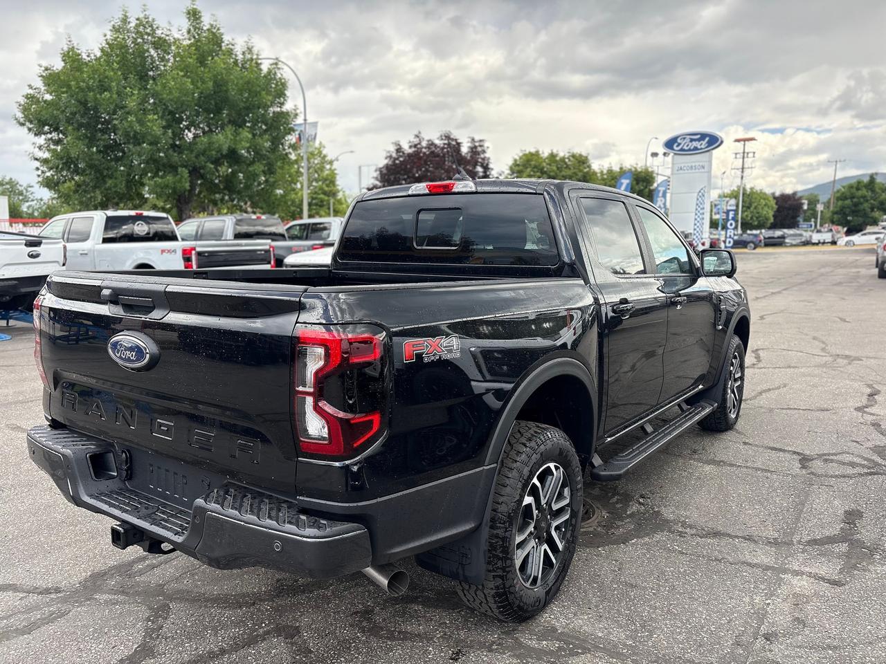 2026 Ford Ranger Lariat Photo4