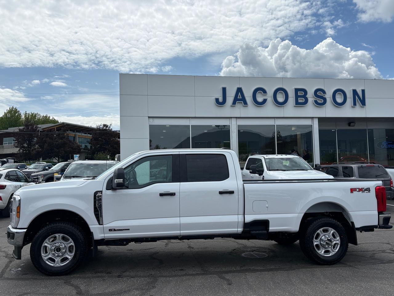 2026 Ford F-350 Super Duty SRW XLT Photo1
