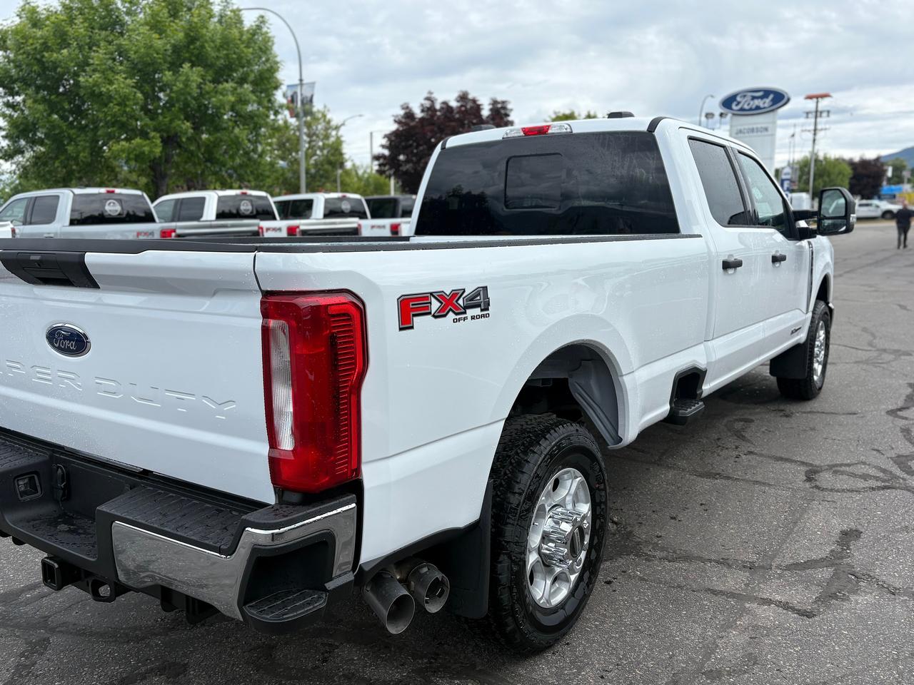 2026 Ford F-350 Super Duty SRW XLT Photo4