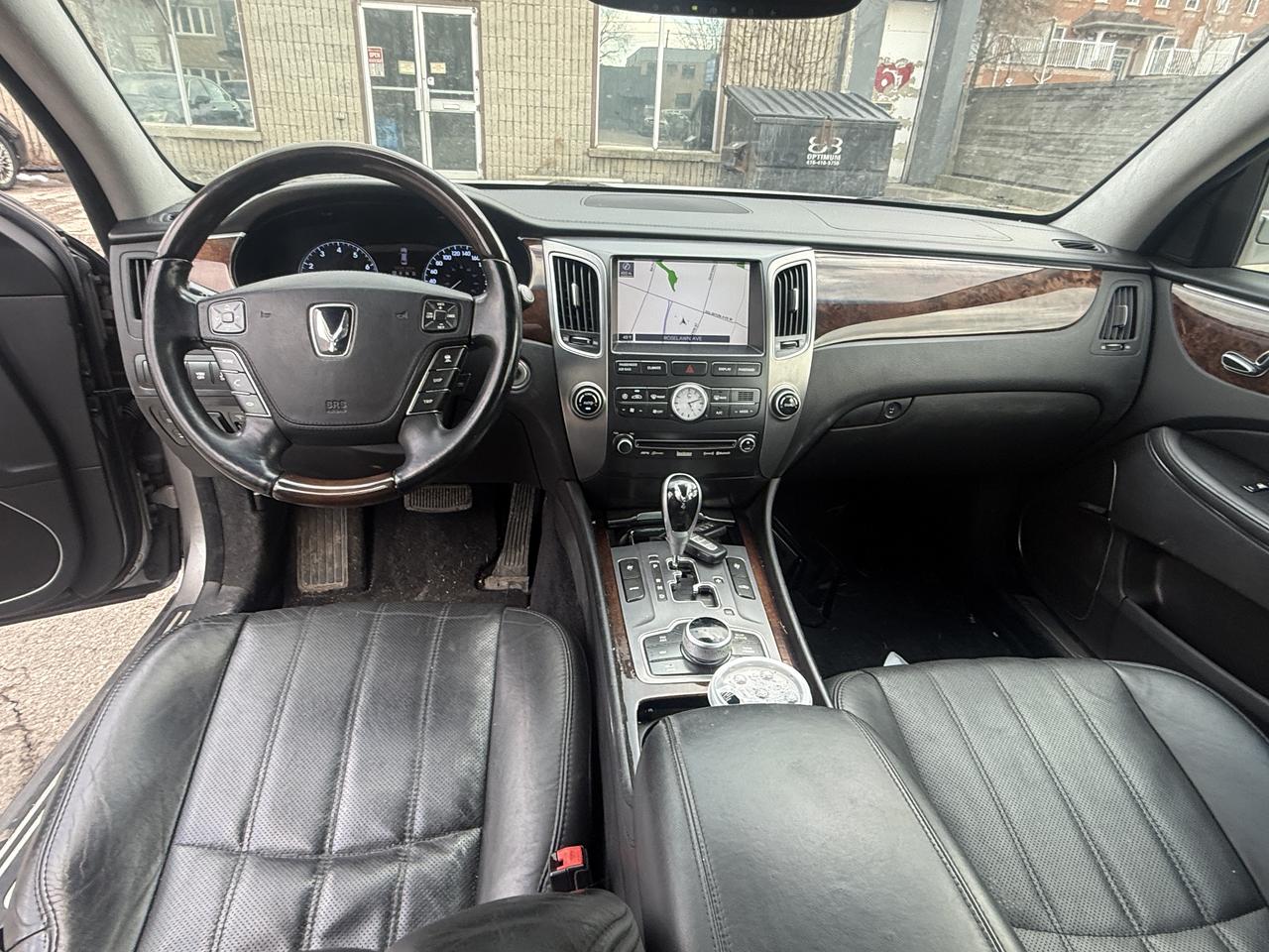 2012 Hyundai Equus SIGNATURE Photo